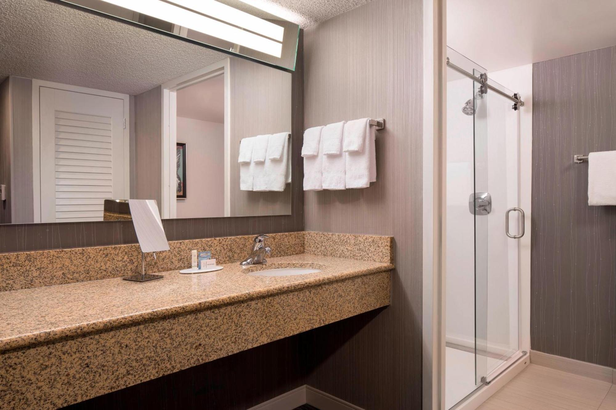 Courtyard By Marriott Denver Airport Bagian luar foto