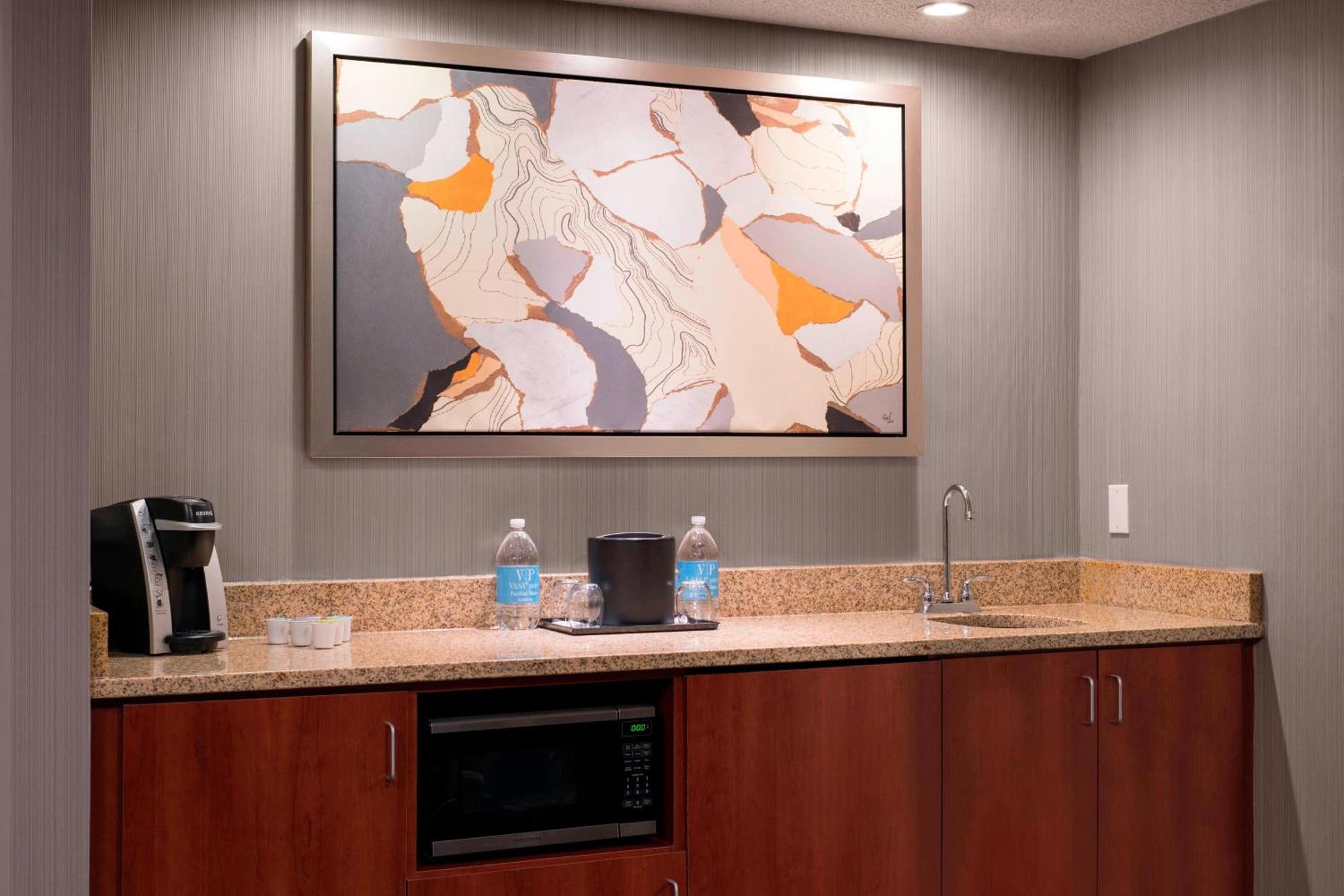 Courtyard By Marriott Denver Airport Bagian luar foto