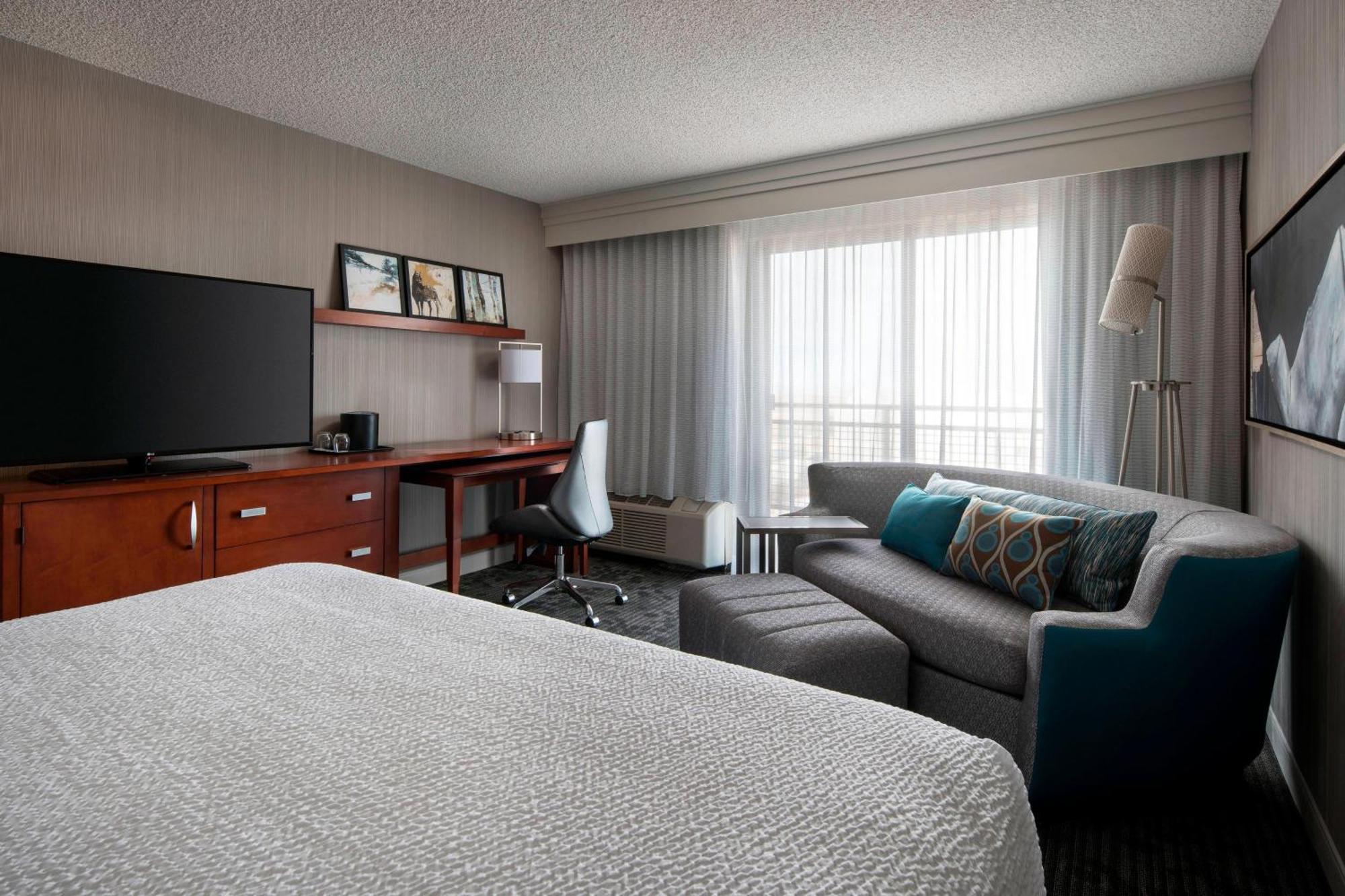 Courtyard By Marriott Denver Airport Bagian luar foto
